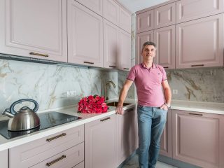 Кухня Роза с МДФ фасадами в розовом цвете
