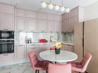 Кухня Роза с МДФ фасадами в розовом цвете